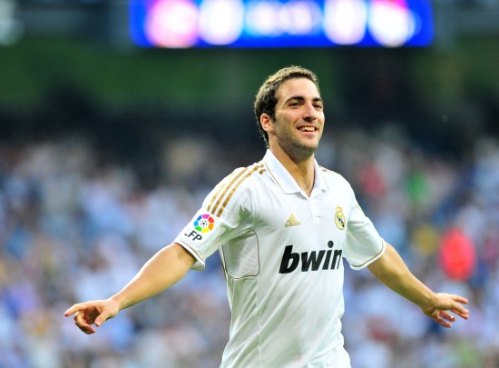 团队围绕其 团队围绕其